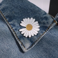 Kpop Idol G-DRAGON Brooch Daisy Design Brooches & Pins