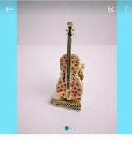 減價  Y46:  小提琴 裝飾品  琴身可打開