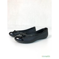 CROCS Women's Bow Kadee Flat. Size W 6.