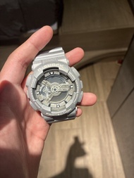 Casio G-Shock 灰色運動手錶
