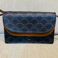 Celine Triomphe 平滑羊皮 信封包 WOC 風琴包
