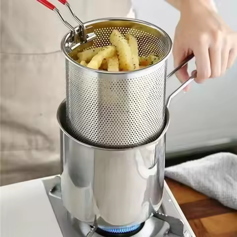 stainless steel fryer with French fries and chicken wings, household small oil pot with filter scree