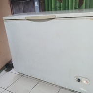 FREEZER BOX 300L liter second bekas sharp