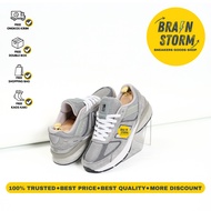 Sneakers 99O V5 Grey 100%