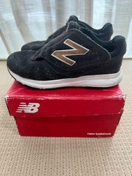 #23旋轉生日慶。新光三越購入。NB正品。New balance飛機鞋。布鞋。跑步鞋