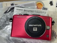歡迎使用消費巻 新品 olympus pen lite e-pl6 紅色 kit 有2鏡頭付属