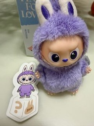 The mini labubu毛絨公仔