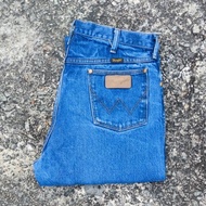 W3/35 Used Wrangler Jeans Model 13MWZ Production CostaRica Actual Waist 35 "Length 44" Legs 8.5 "