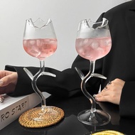Creative flowers, high-looking rose champagne glasses, cocktail glasses, red wine glasses, wine glas