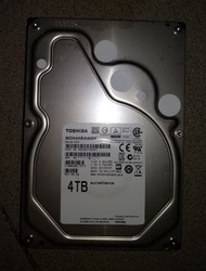 Toshiba 4 TB 硬碟