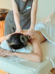 SPA by Le Méridien Bangkok 夏威夷羅米羅米 60 分鐘
