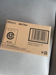 真骨雕 masked rider kuuga rising ultimate