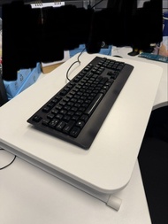 IKEA 白色升降桌/增高器