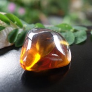 琥珀 Amber 蜜蠟 緬甸 金珀 原石 原礦 6.24g 波羅的海 金包蜜
