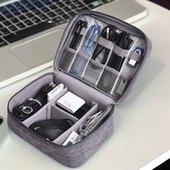 Cables gadgets organiser