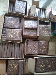 Coklat Blok Besar Silverqueen Cadbury 1kg Isi Kacang Almond dan Mede delfi takeit milk