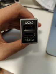 Toyota 豐田大霸王ACR50 LED雙USB QC3.0充電插座 23mm x 33mm
