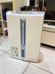 🌸【日本原裝三菱 MITSUBISHI 10公升薄型除濕機 MJ-E100WX】🌸 💧原價$16,900 → 二手價只要 $5,500！ ✨全機已清潔＋保養＋檢修完畢  ✨運轉安靜、無共振聲！ ✨外觀