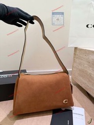 Coach蔻馳 Lolita腋下包