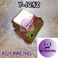 Y125Z FRONT SEAT BRACKET "GP RACING"