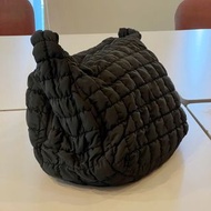 COS同款 黑色大雲朵包 泡泡袋 L size
