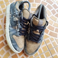 Travis Scott X Nike SB Dunk Low preloved