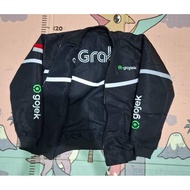 JAKET GOJEK HITAM GRAB HITAM ANTI AIR BORDIR ANTI AIR ANTI KOTOR TERBARU 2026 READY SIZE M L XL XXL 