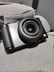 二手保七日松下 LX7 +電池充電器 95新入塵液晶暗角不影醒成像 台灣粗預購 另租賣配件相機 愛寶買賣