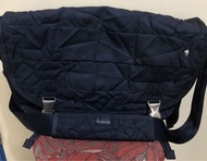 Porter International 皺摺郵差包