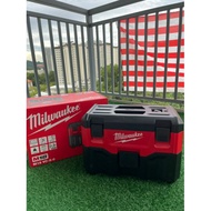 Milwaukee M18 Vacuum wet & dry without battery