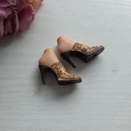 Bratz doll brown heels