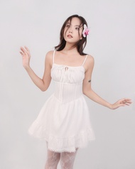 DALLA Đâm dây xòe phối ren nhún ngực (D06)