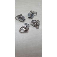 Hand zipper head D 5, white polished pull head, old hand pull white D xi