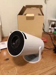 迷你高清智能投影機