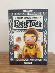 POP MART 泡泡瑪特 Mega Space Molly 太空人 Molly × Kennyswork Space molly 400% Mega collection Egg Tart葡撻澳門限