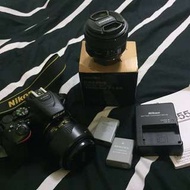 Nikon d5500 裝備齊全附贈定焦鏡 遮光罩