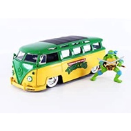 Jada 1:24 Diecast 1962 VW Bus with TMNT Leo