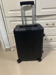 Rimowa Essential Lite Cabin S Black On sunday pick up in central , everyday pick up in sheung shui