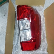 Navara Np300 Tail Lamp Right Cap