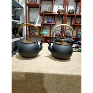Cast Iron Teapot Pig Iron Pot Plain Pot Copper Lid Copper Handle Oxidation Film Liner Imitation Japanese Old Iron Pot Pig Iron Tea Set