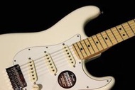 ♪ Your Music 愉耳樂器♪Fender 美廠 Standard Stratocaster OWT