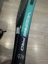 幾乎完美，無划痕！日本製 美國限定版 330g Yonex VCORE Pro 97H 網球拍