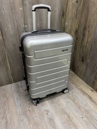 (輕微刮花) 24/26” Olympia (nema) 全新 正品正貨  特價 🔍清倉 clearance sale ⚠️🆘 100%authentic brand new 4/8 wheels s