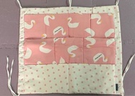 嬰兒床床邊多功能掛袋