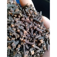 Dried clove seeds / spice cloves / spiced spices / Dried clove seeds