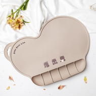 寶寶餐墊 矽膠吸盤枱墊 防水餐墊 寶寶吃飯圍兜隔熱墊 - 三隻小熊