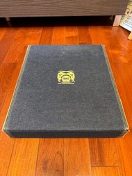 RMC 主理人 馬田一鳴 簽名牛仔褲收藏Box