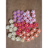 RM4.50/50 pieces : TF-522 - Resin - Bunga - Flower - 1.3 cm to 1.5 cm