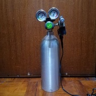 1.5 L Co2雙錶頭連電磁閥 -有氣