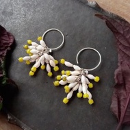 Job's Tears（薏苡種子）淋浴耳飾 黃色 / 掛鉤耳針或夾耳夾 / 卡倫銀飾 / 泰國清邁 / 公平貿易